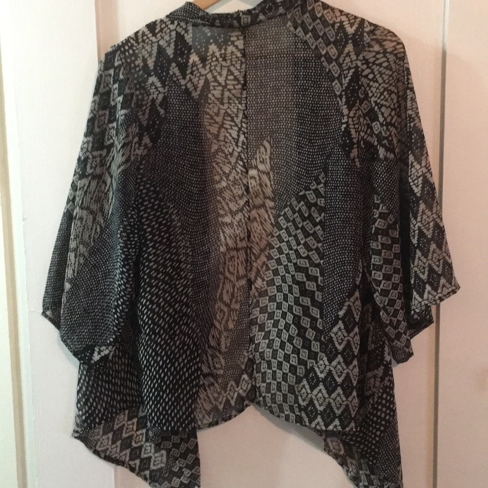Sheer wrap - Picture 2 of 3
